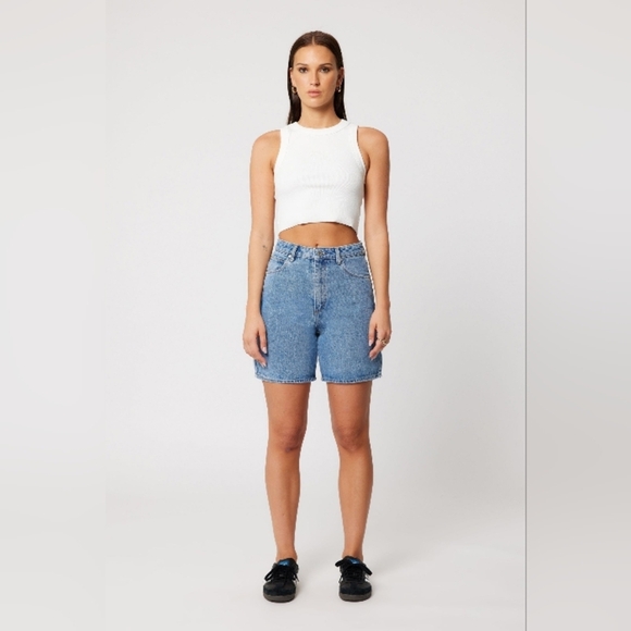 Abrand Pants - Abrand Jeans Carrie High Rise Shorts In Naomi Sz 30